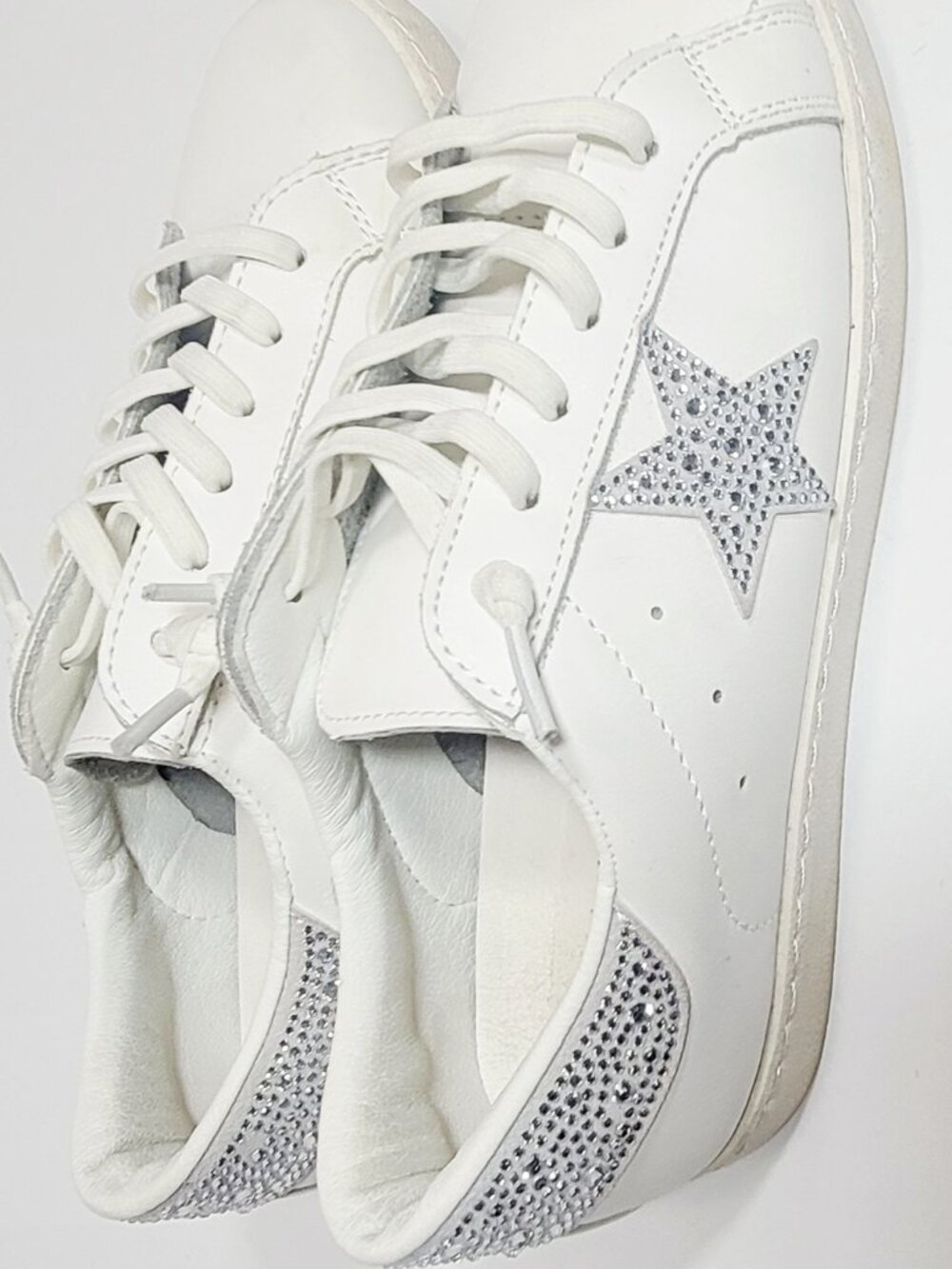 Vintage Havana White Rhinestone Star Low Top Sneakers